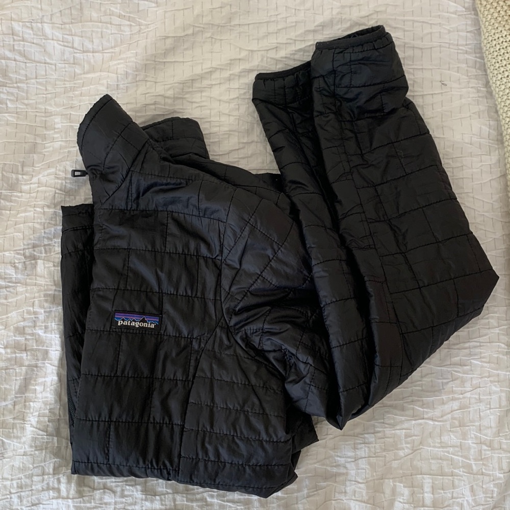 Black Patagonia Lightweight Nano Puff
